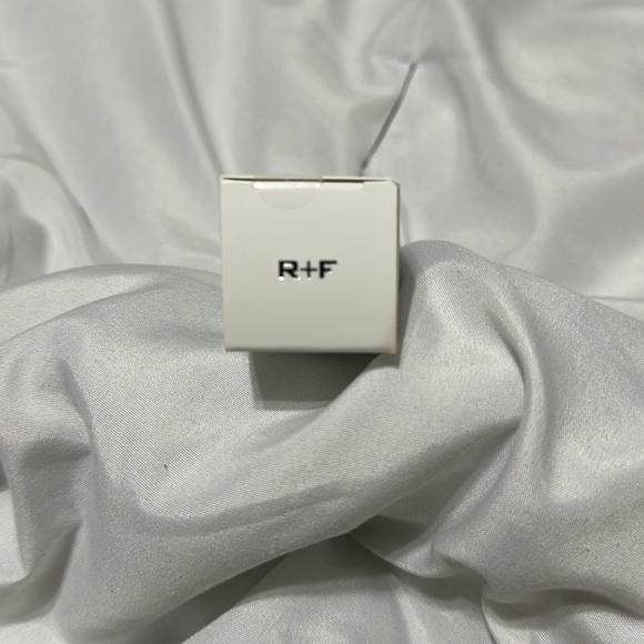 ✨NEW✨ Unopened Rodan + Fields Multi-Acid Enzyme Peel 🧖♀️🫧 - Picture 6 of 6